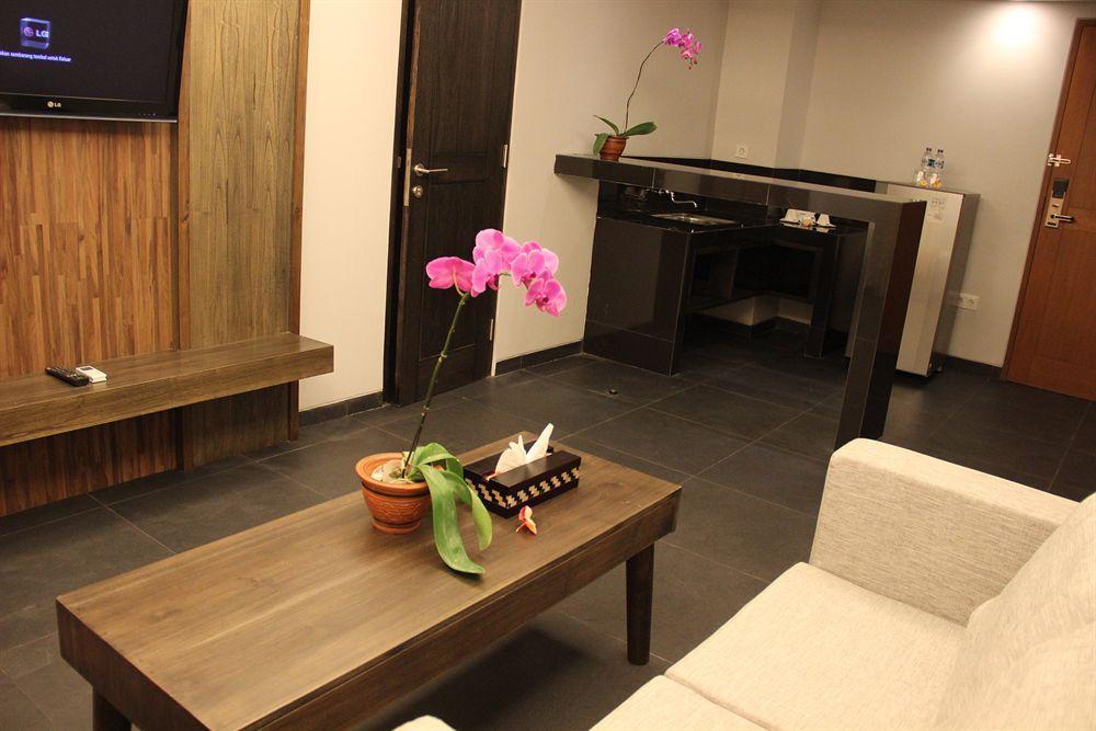 Ping Hotel Seminyak Zewnętrze zdjęcie